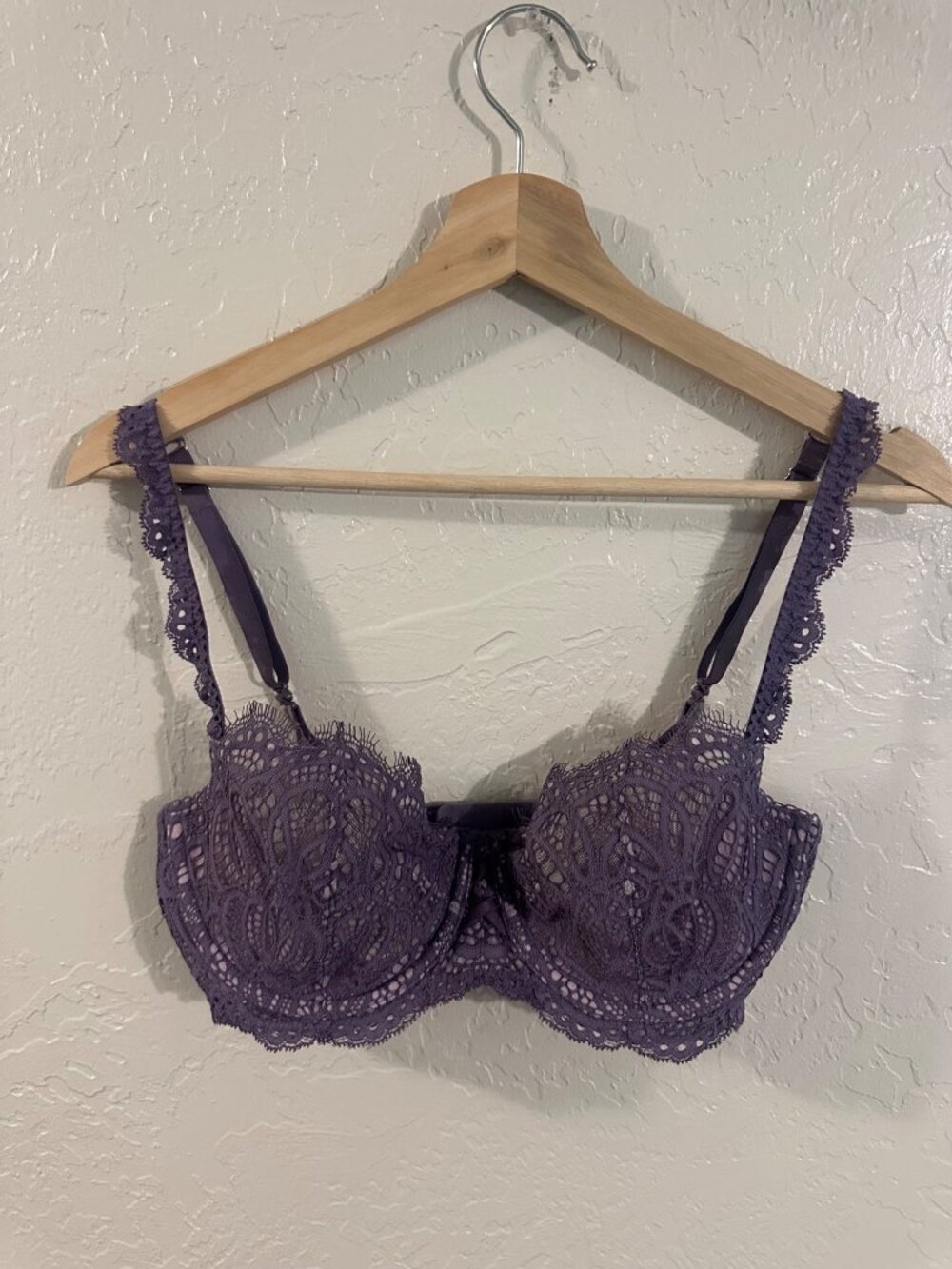 Victoria’s Secret Dream Angels Purple Lacy Push Up Without Padding Bra